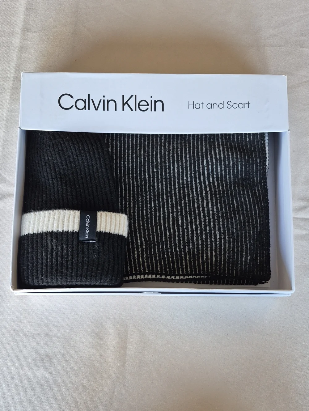Calvin Klein Men’s Black and White Hat & Scarf Gift Set
